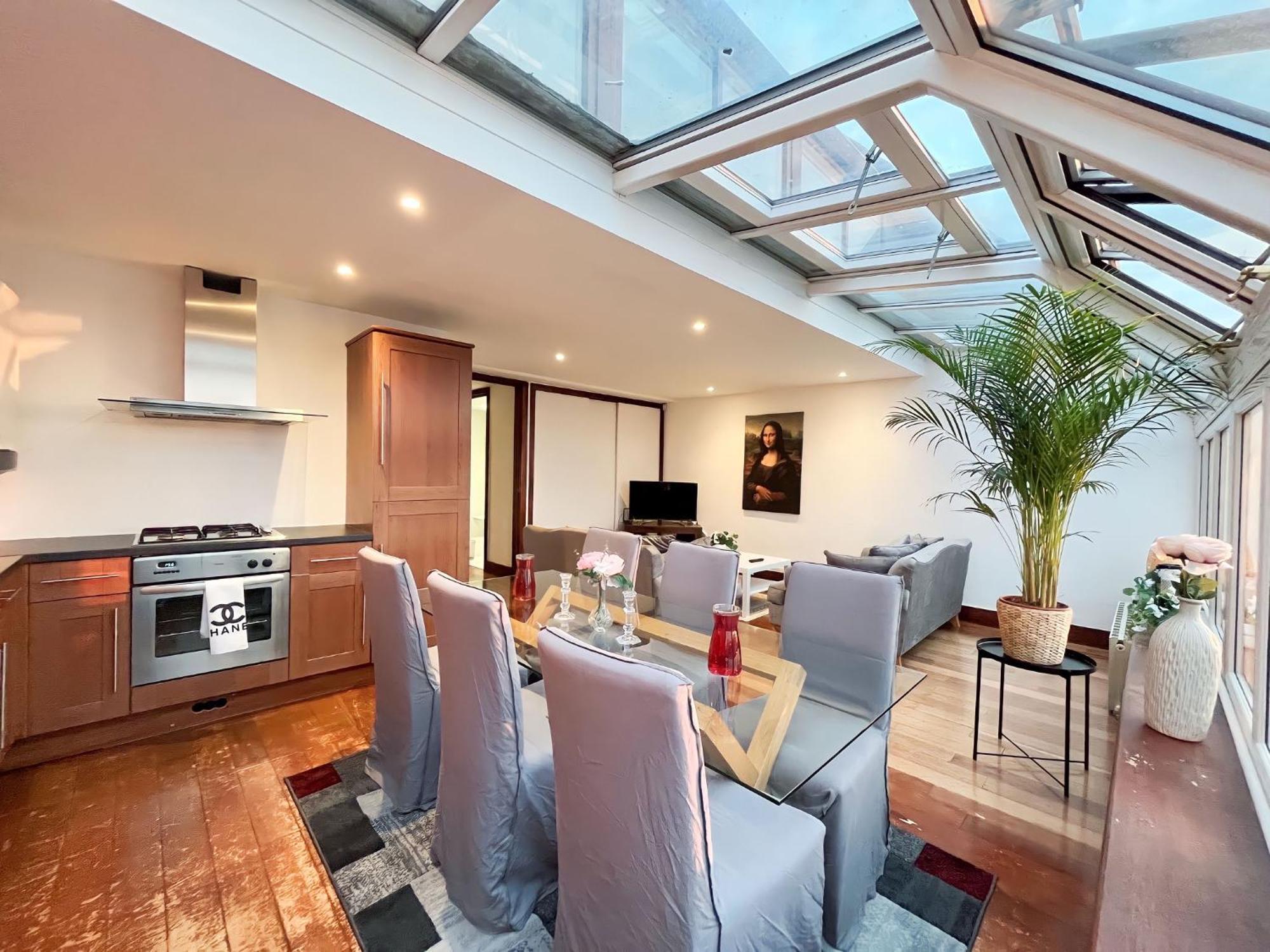 The Kensington Heights Apartment