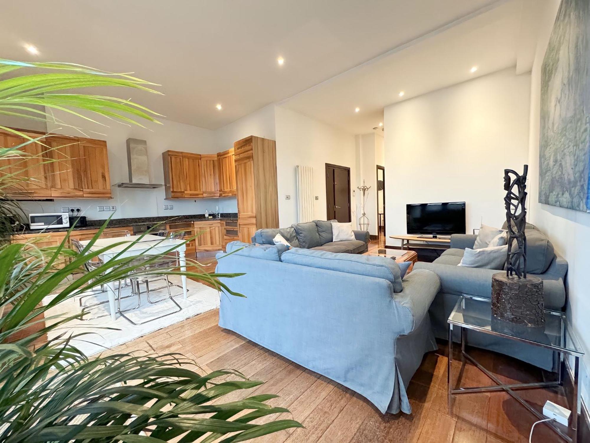 The Kensington Heights Apartment